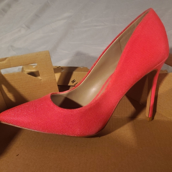 Shoes with heels - Picture 7 of 13